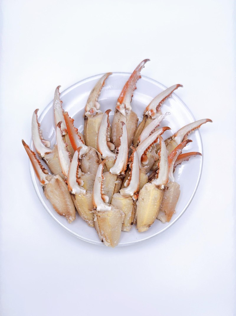 Pacific Blue pasteurized crabmeat, Cocktail Claw 30-60 grade, picked meat